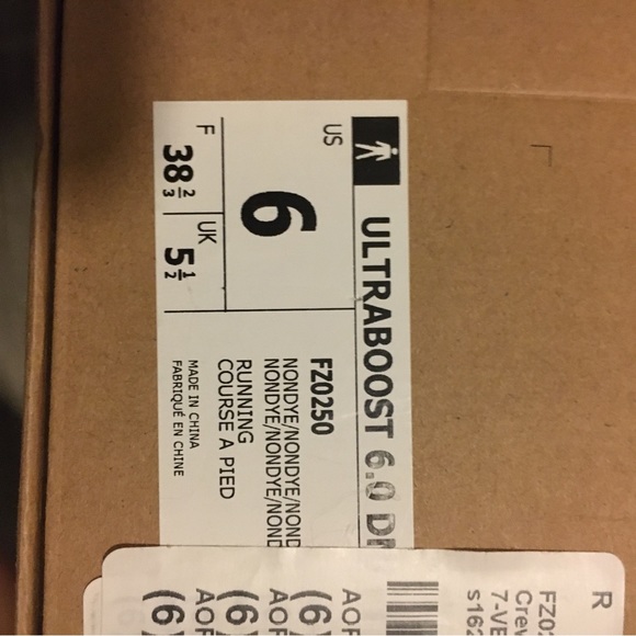 NEW IN BOX! Ultraboost DNA 6.0 x Parley Sneaker - Picture 4 of 10
